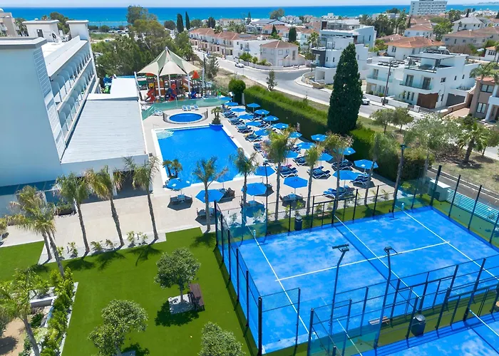 Sveltos Hotel Larnaca photo